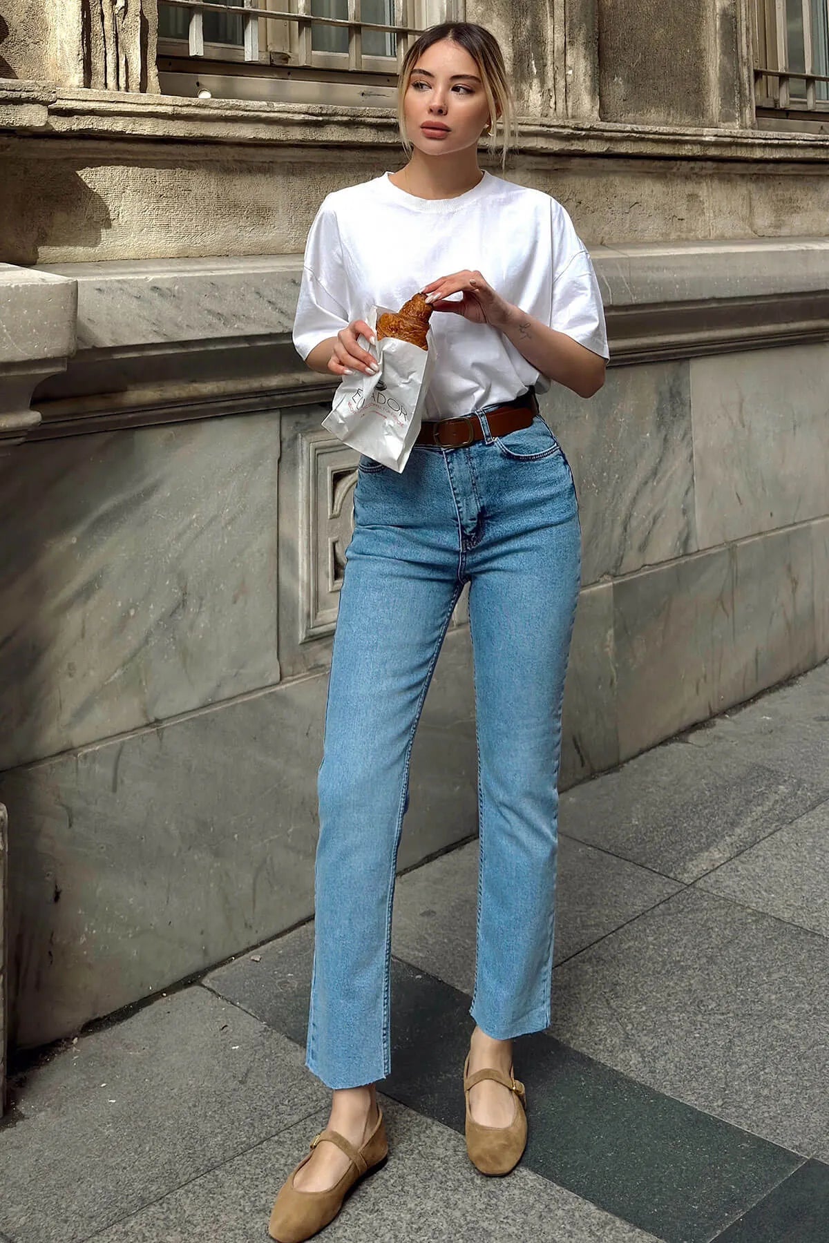 Açık Mavi Kısa Boy Fit Kesik Paça Kadın Jean
