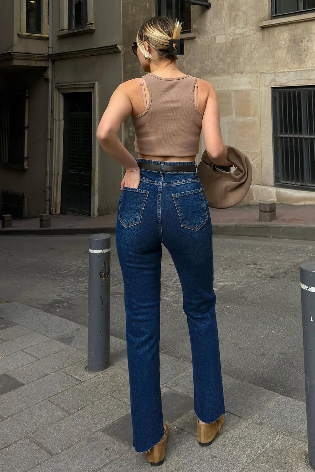 Lacivert Kısa Boy Fit Kesik Paça Kadın Jean
