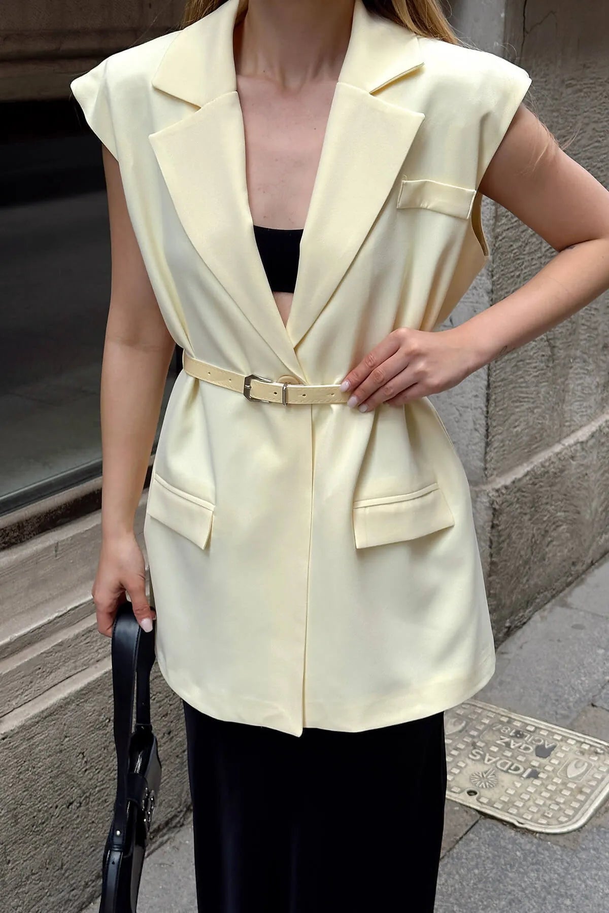 Sarı Kruvaze Vatkalı Kemerli Astarlı Oversize Kadın Blazer Yelek