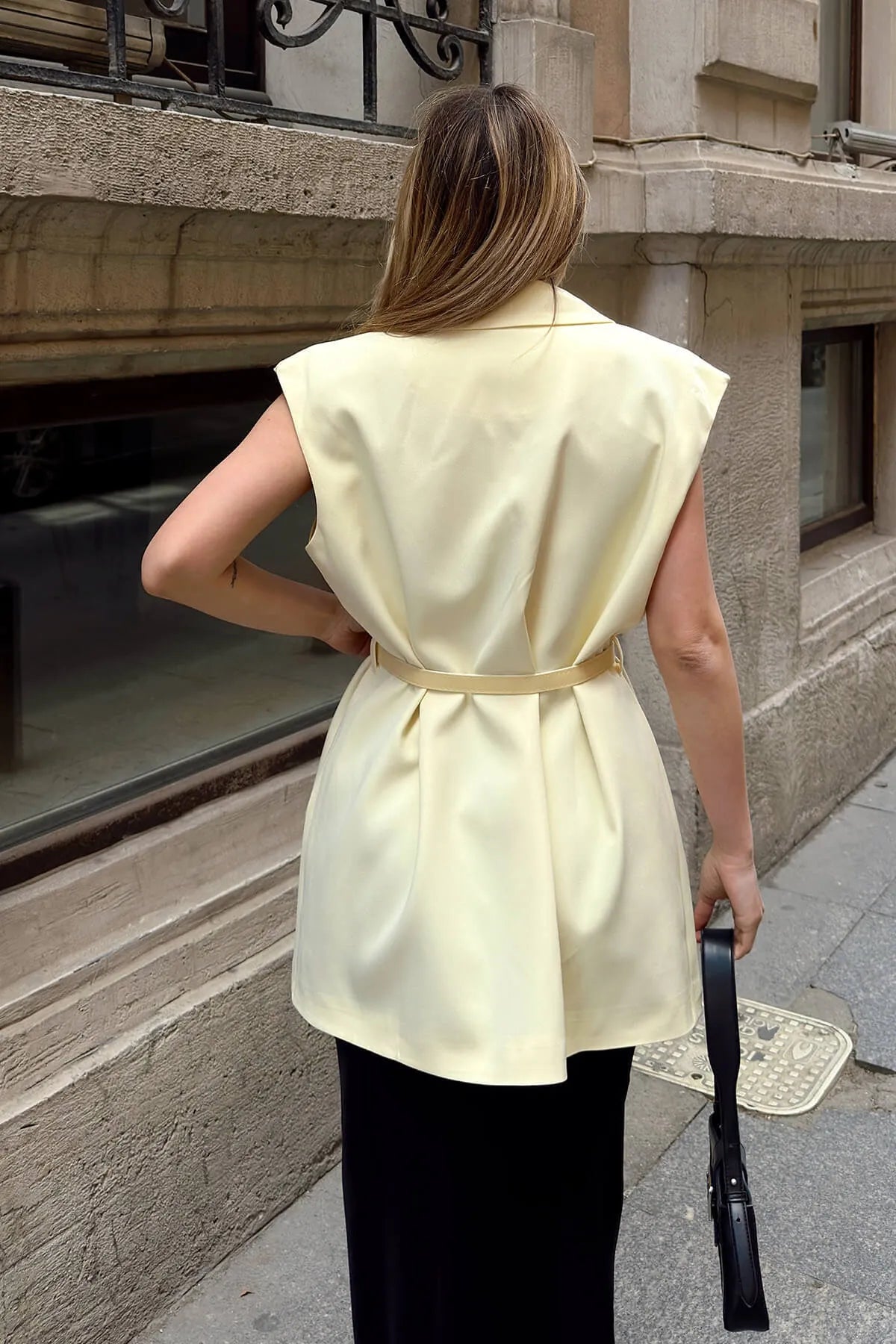 Sarı Kruvaze Vatkalı Kemerli Astarlı Oversize Kadın Blazer Yelek