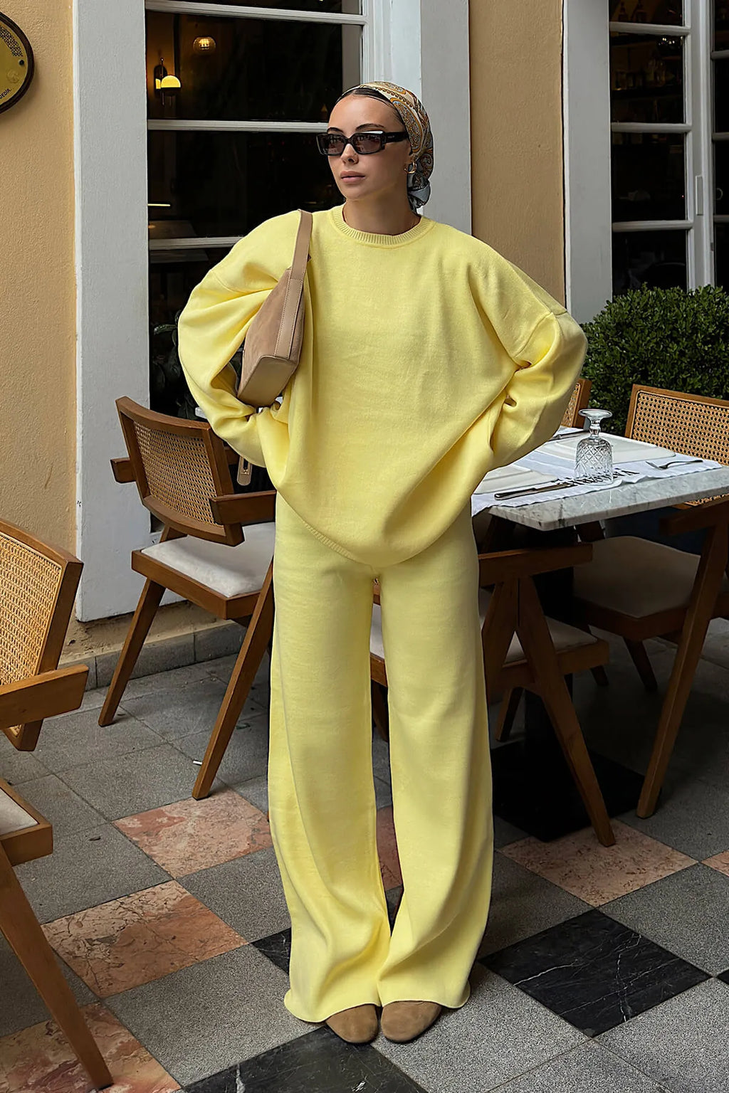 Sarı Bisiklet Yaka Oversize Kazak-Pantolon Örgü Kadın Alt-Üst Takım