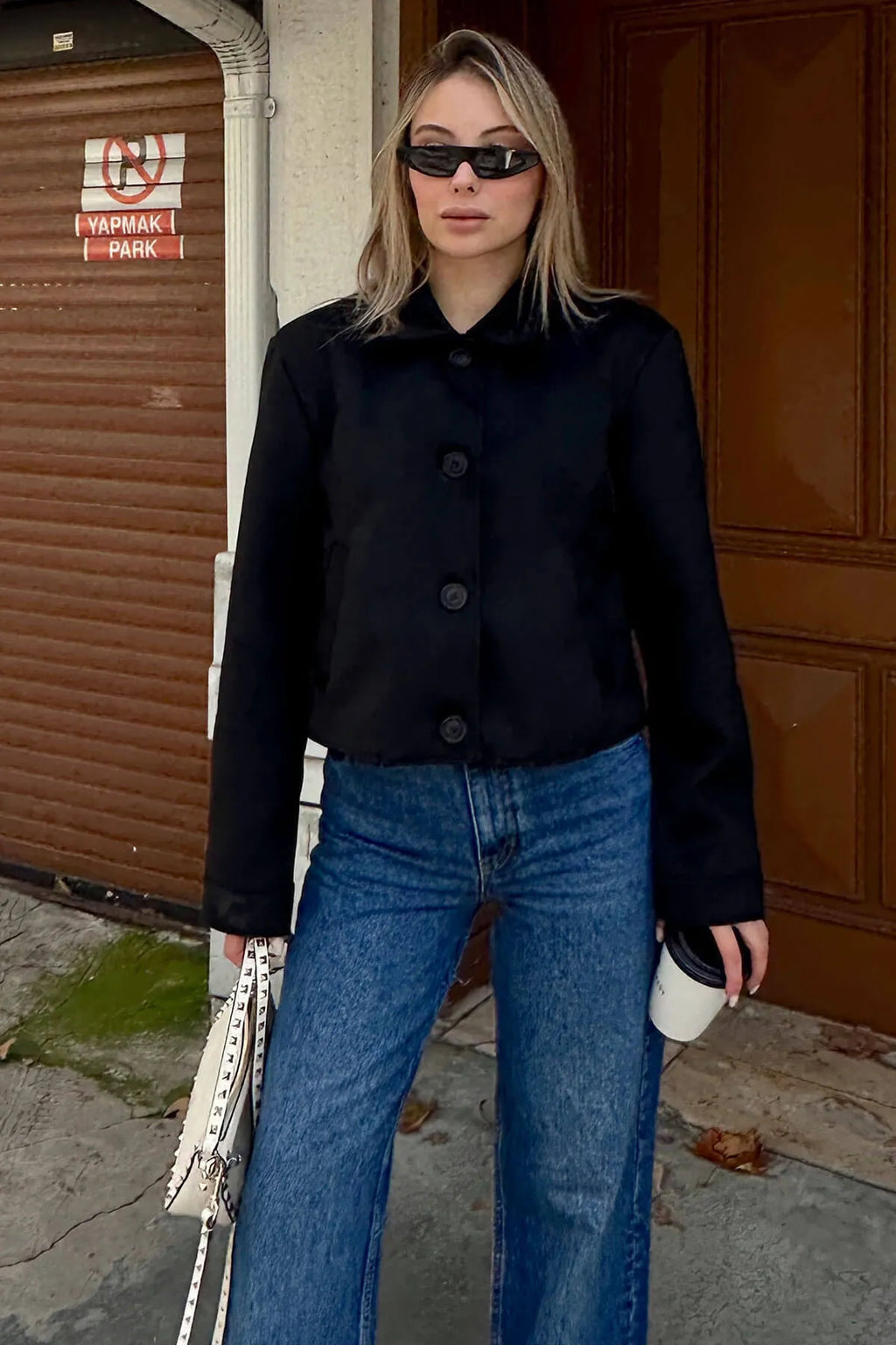 Siyah Süet Polo Yaka Düğme Kapamalı Kadın Crop Mont