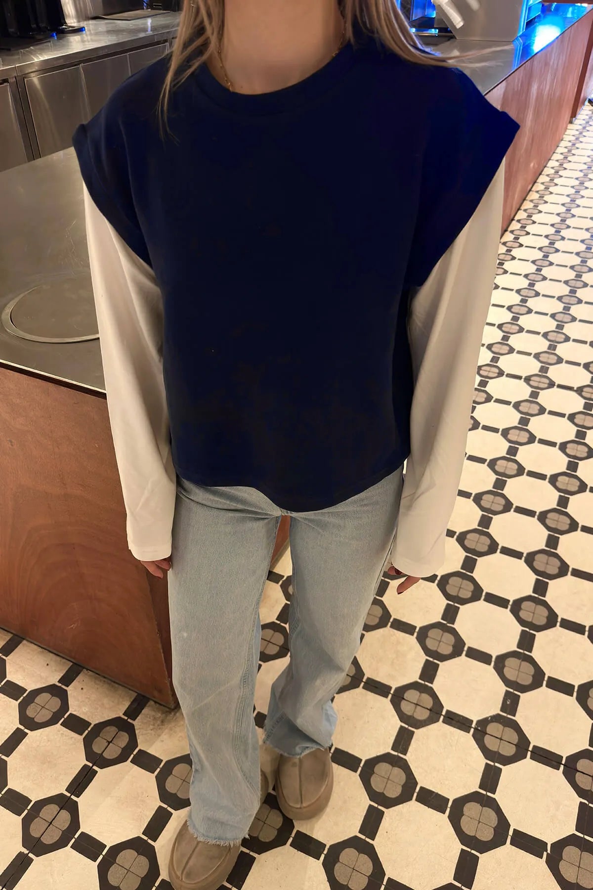 Lacivert Bisiklet Yaka Beyaz Kol Garnili Kadın Crop Sweat