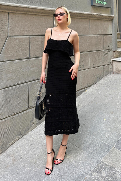 Siyah Askılı Yaka Detay Ajur Örme Kadın Triko Midi Elbise 