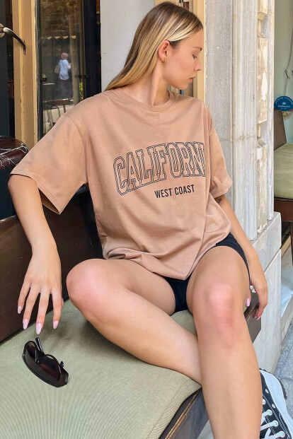 Vizon West Coast Baskılı Oversize Kadın Tshirt 